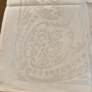 4 Cream Patterned Linen Napkins Vintage
